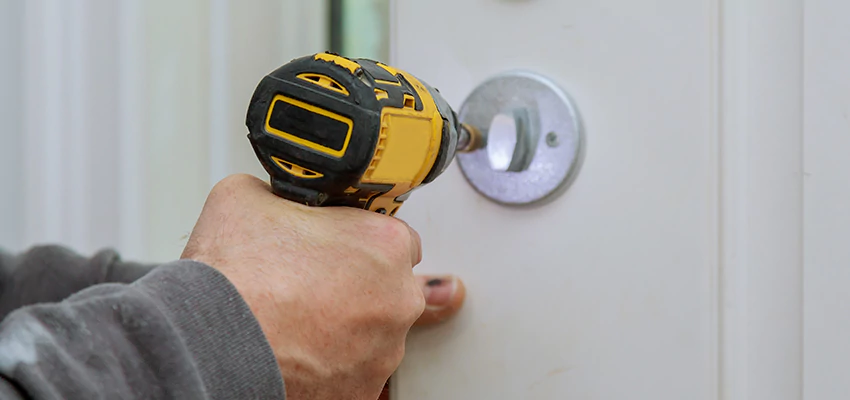 Street Locksmith For Smart Lock Repair in Salinas, CA