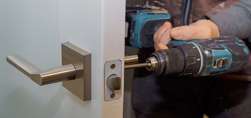 Broken Door Handle Lock Repair in Salinas, California